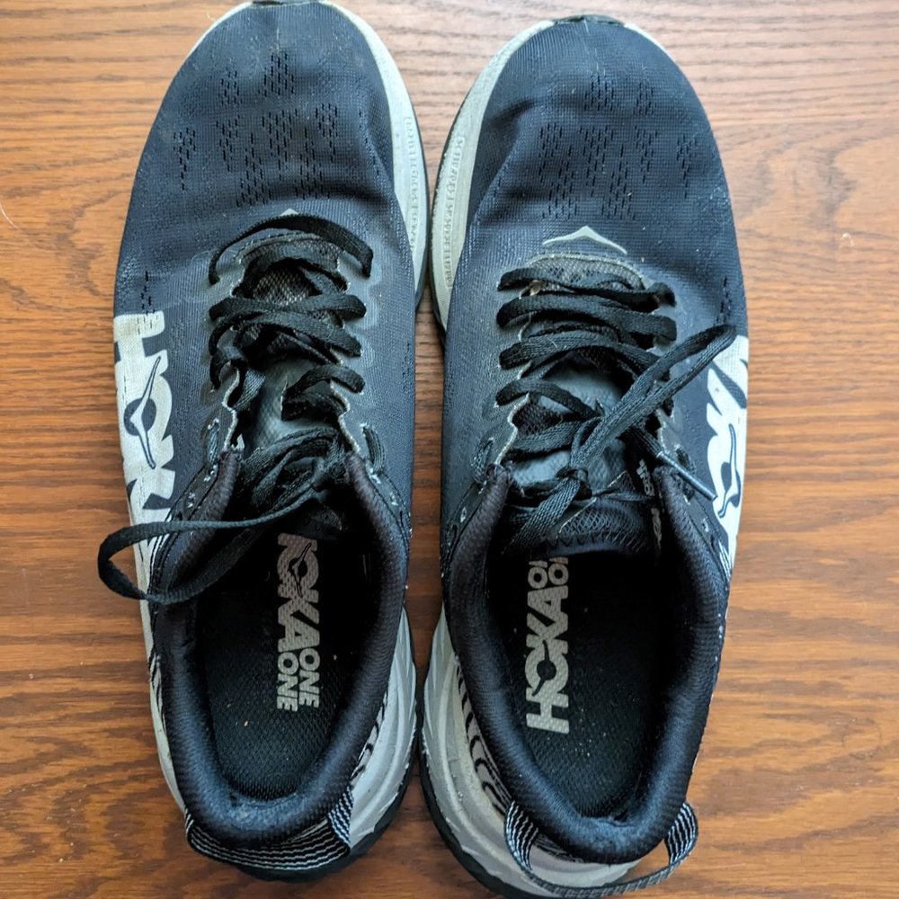 Hoka One One Carbon X Women's Black & White Athletic Running Shoes Sz 9